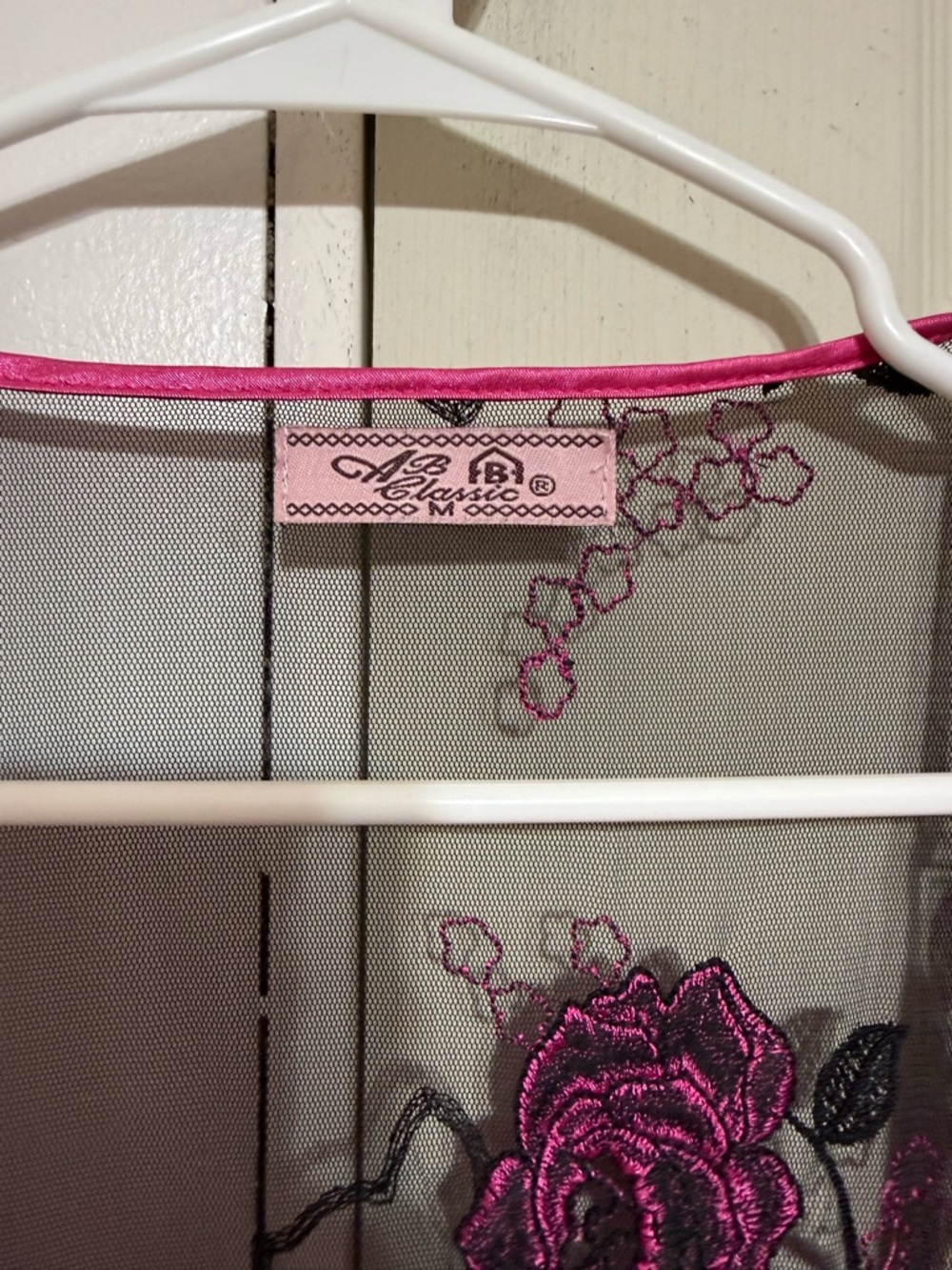 Women’s Hot Pink & Black Lace nightgown - Picture 6 of 7